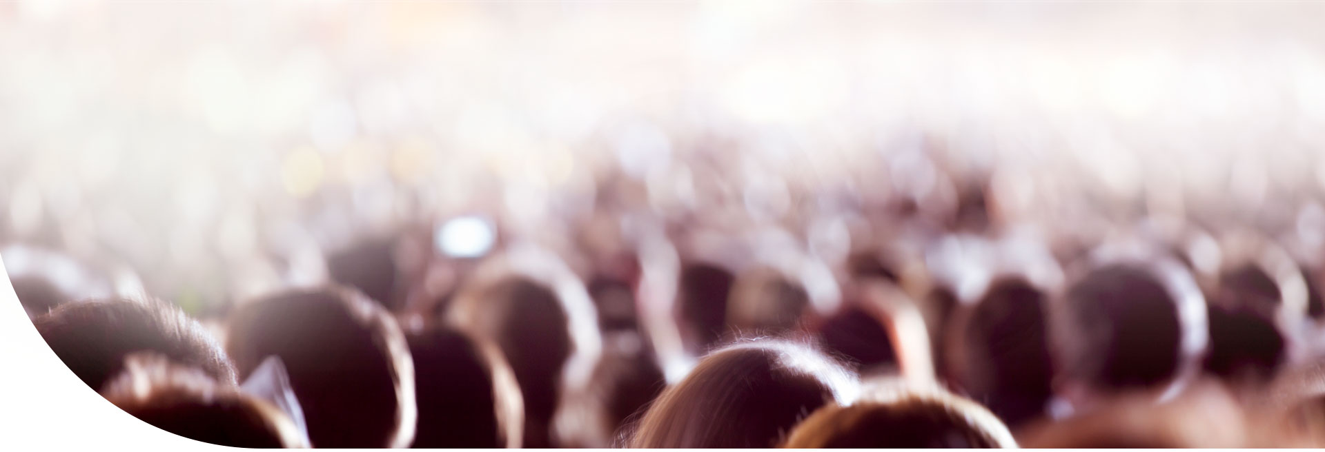 Grupo de personas participando en un evento